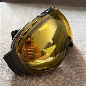 Nike Yellow Lens Ski Goggle with Black Frame